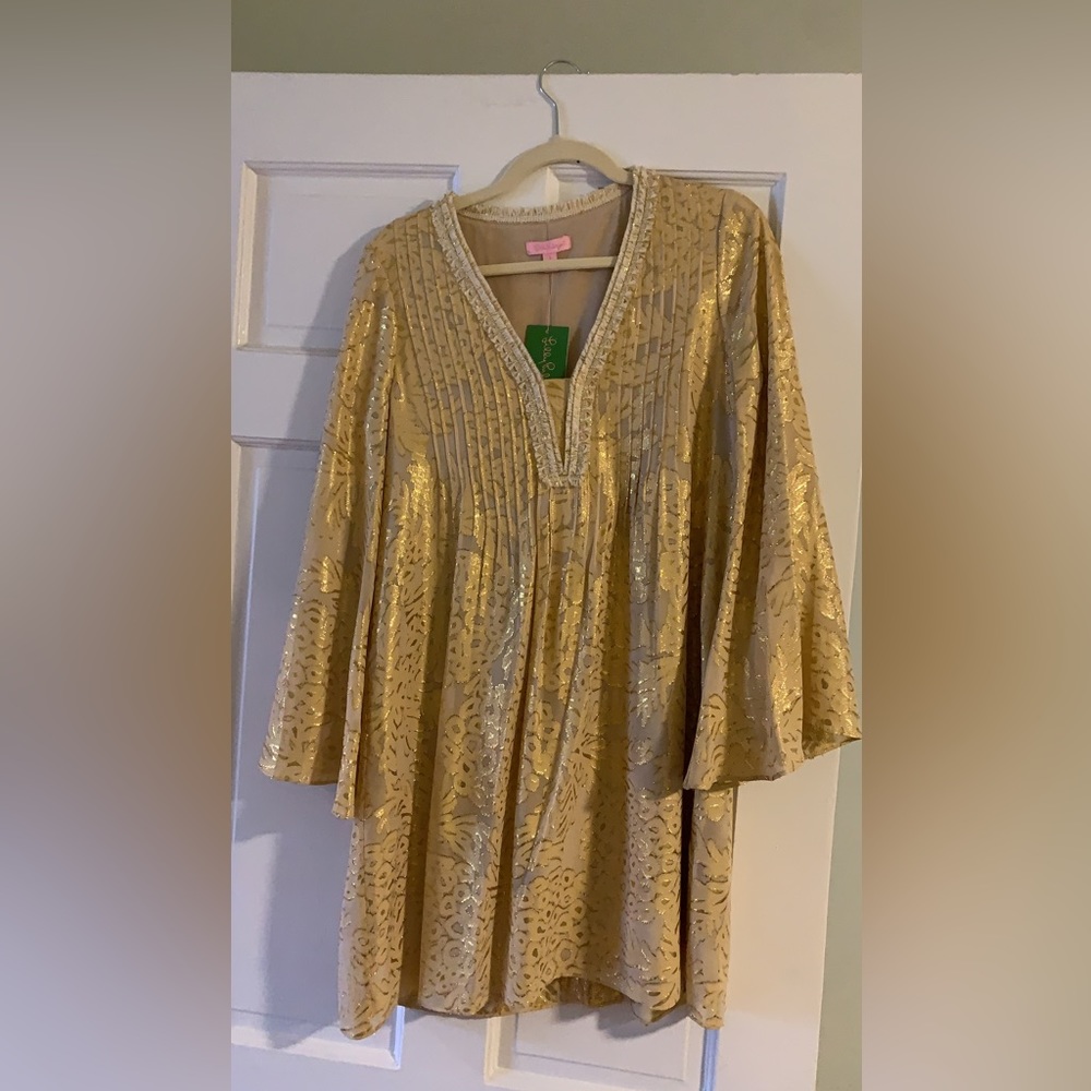 NWT Lilly Pulitzer Colby dress in pineapple (shimmery gold) in Size Small.